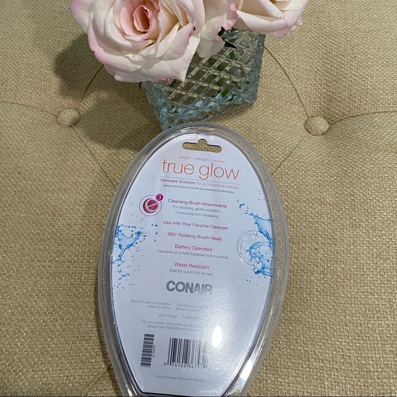 NWT Conair facial kit - Picture 2 of 3